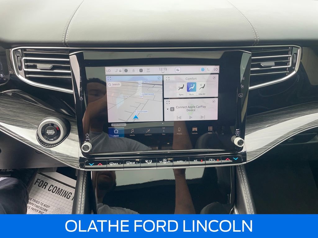 Used 2022 Jeep Wagoneer Series III w/ Premium Group I image 15