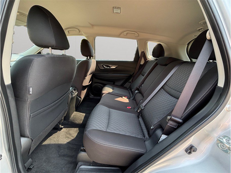 Used 2020 Nissan Rogue SV w/ Premium Package FWD image 36