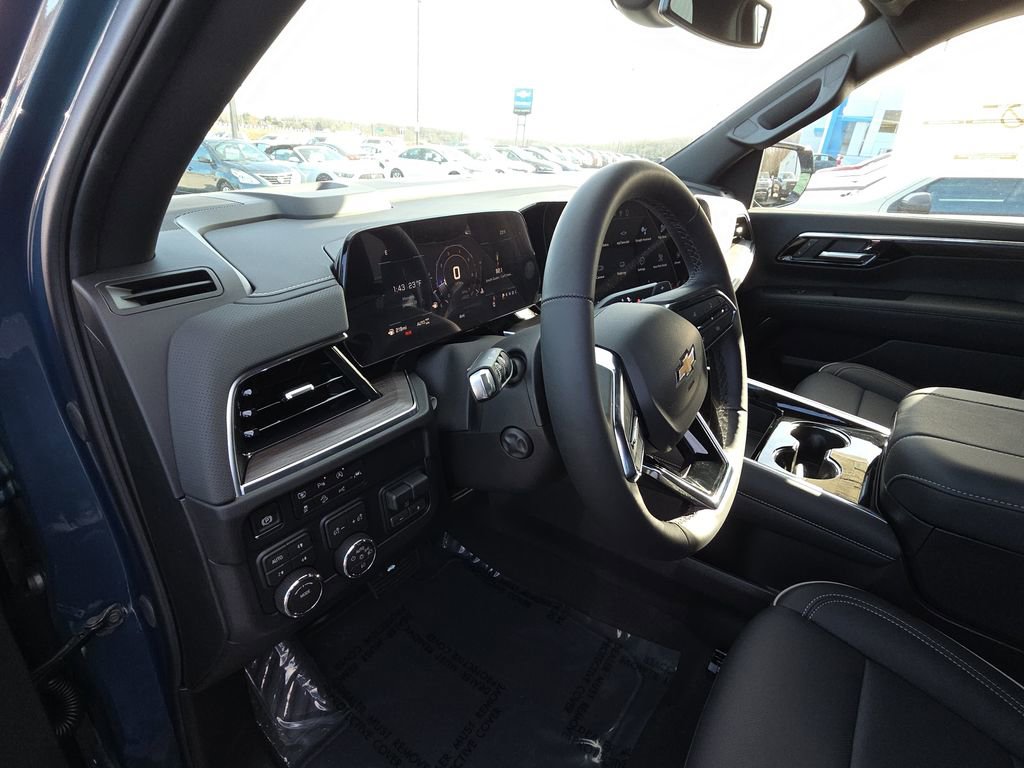 New 2026 Chevrolet Tahoe Premier w/ Sun And Tow Package AWD/4WD image 14