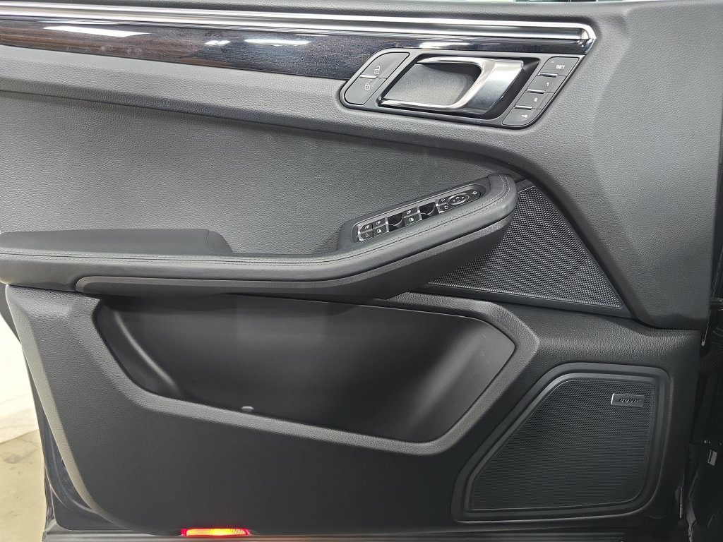 Certified 2026 Porsche Macan S AWD/4WD image 22