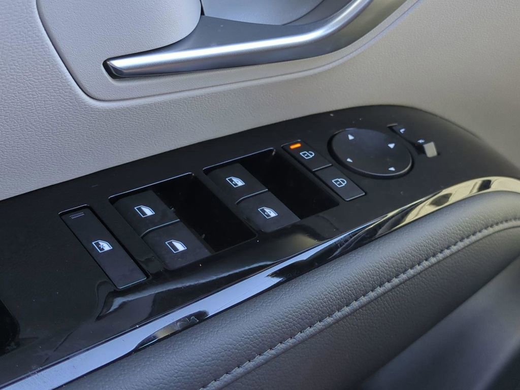 New 2026 Hyundai Tucson Limited image 32