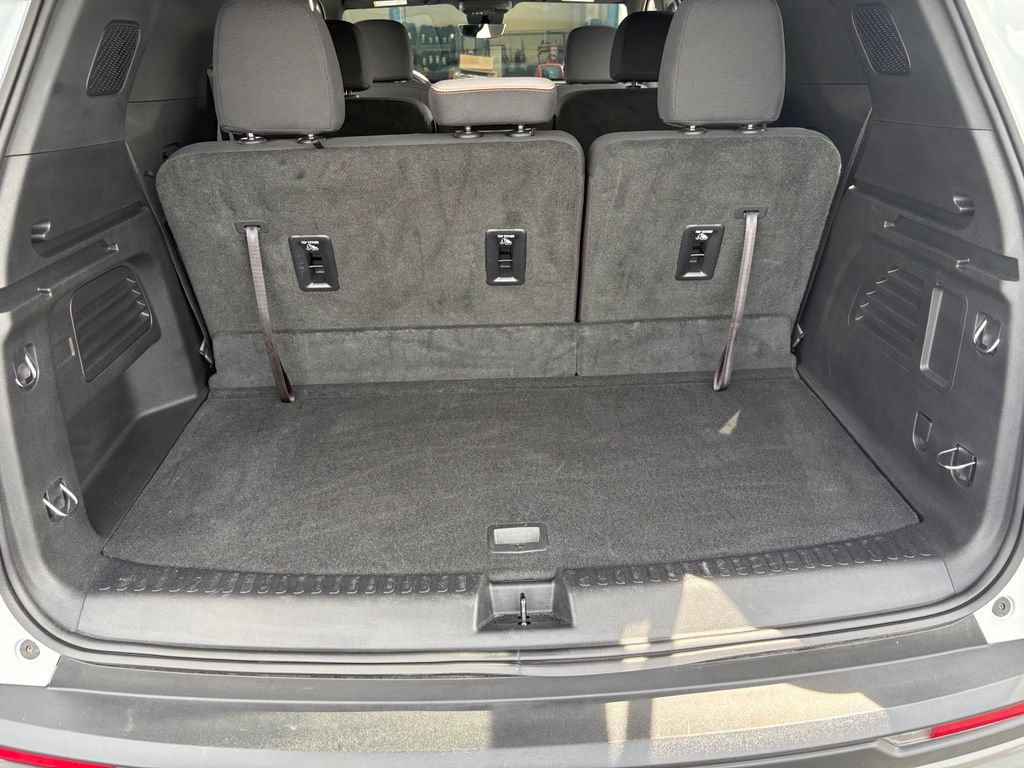 Used 2026 Chevrolet Traverse LT w/ Driver Confidence Package FWD image 26