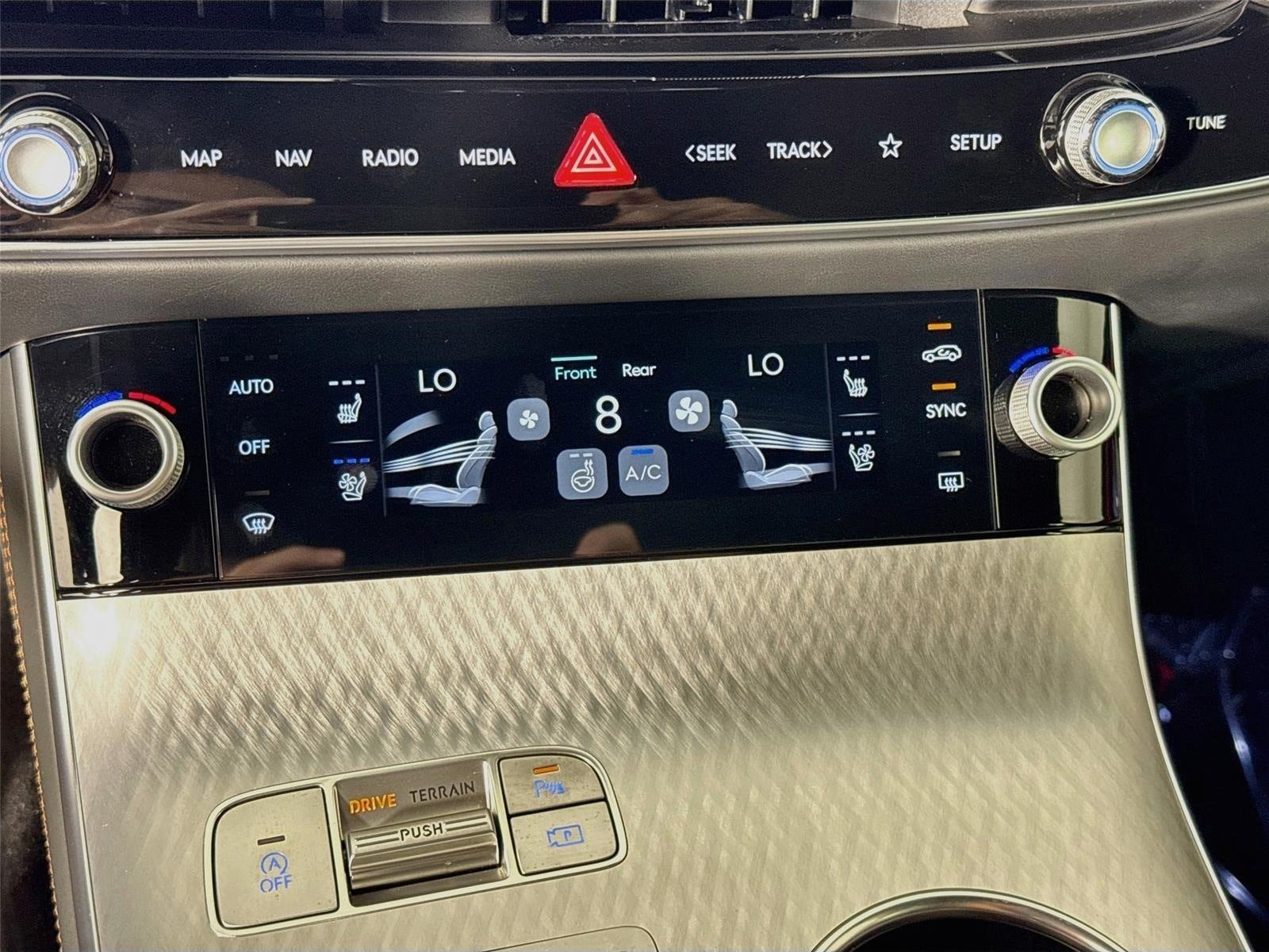 Certified 2026 Genesis GV70 2.5T Sport Prestige AWD/4WD image 18