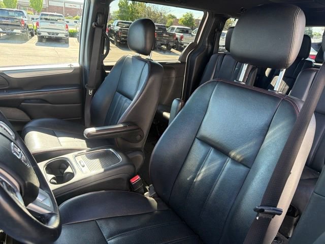 Used 2017 Dodge Grand Caravan GT FWD image 18
