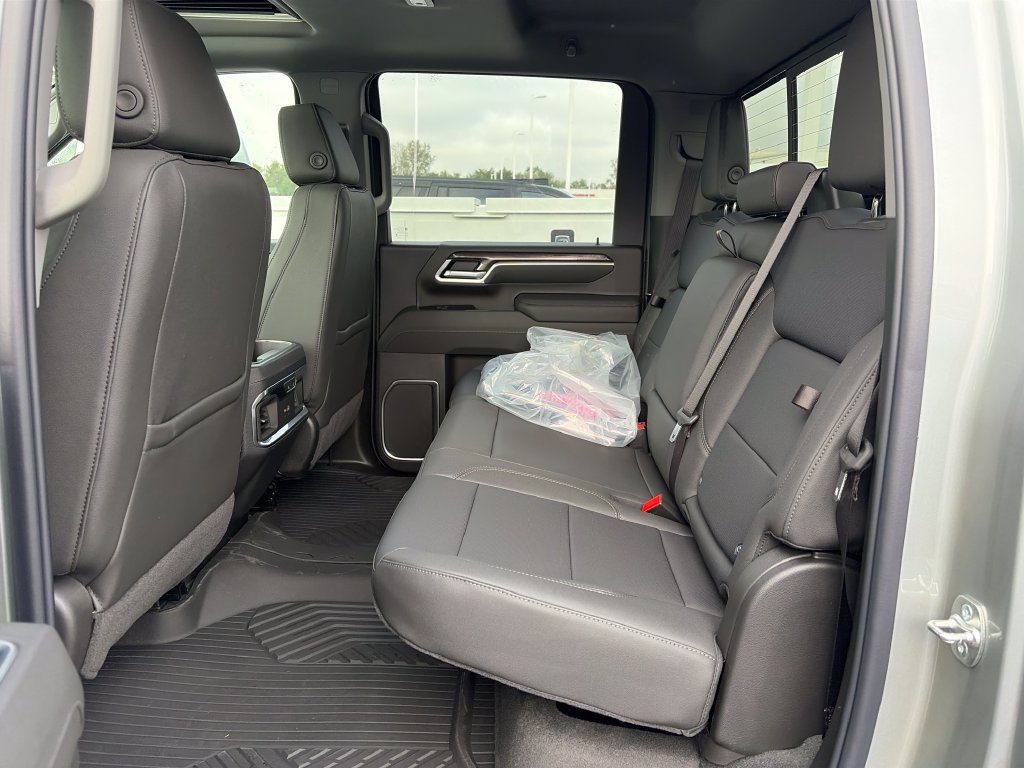 New 2026 Chevrolet Silverado 2500 LTZ w/ LTZ Plus Package AWD/4WD image 24