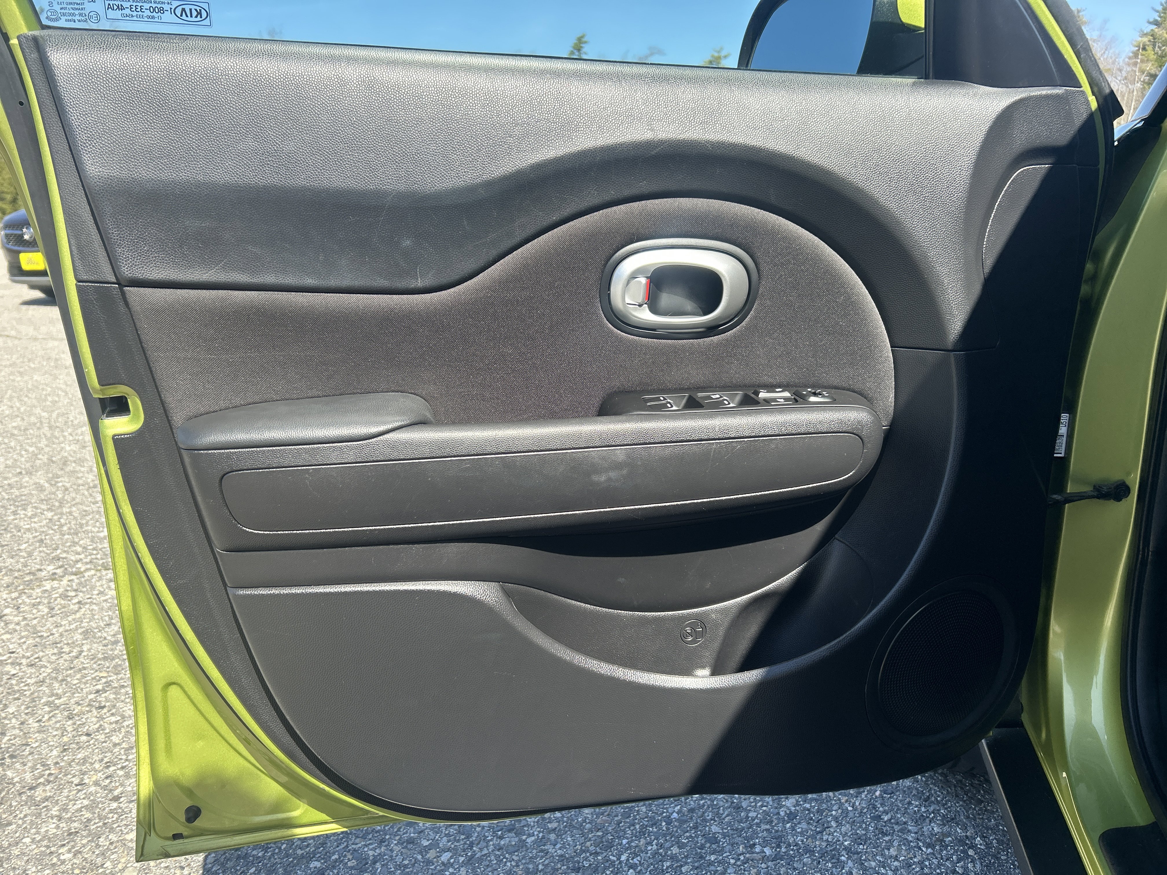 Used 2017 Kia Soul FWD image 16