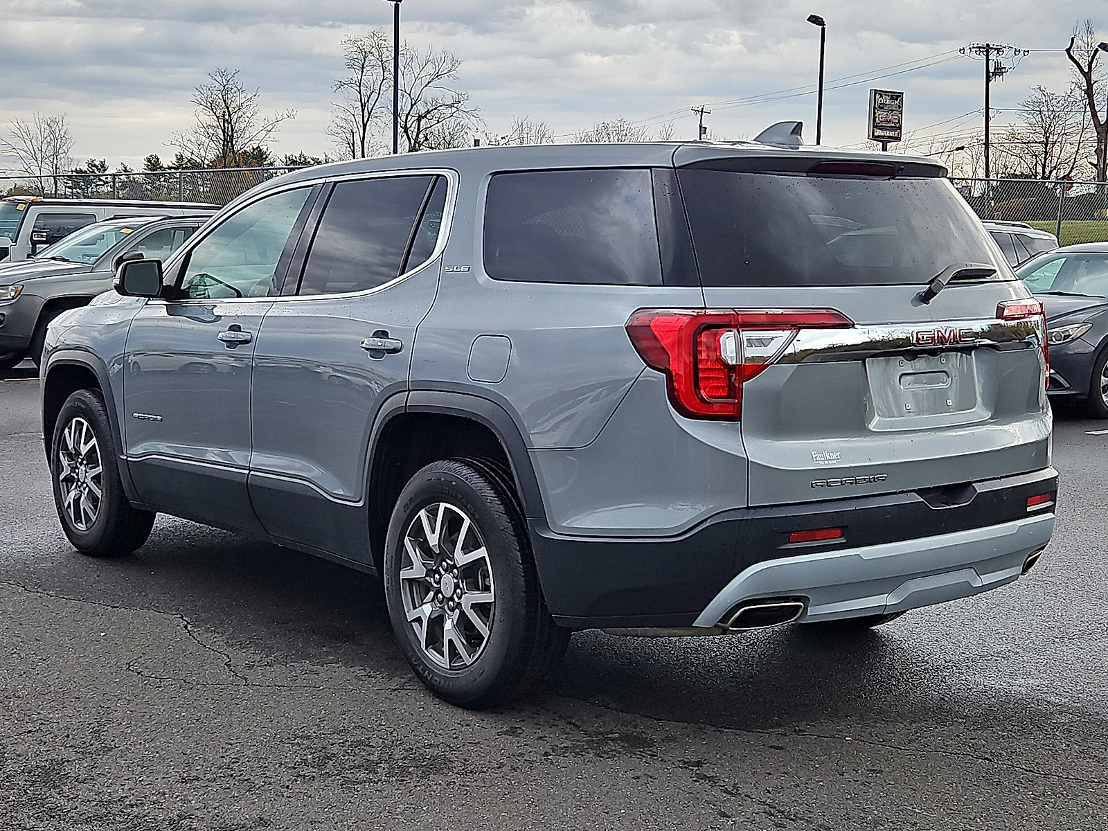 Certified 2023 GMC Acadia SLE image 4