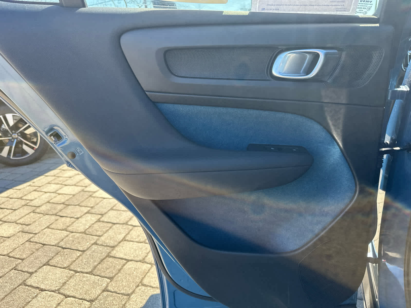 Used 2023 Volvo C40 P8 Recharge Plus image 19