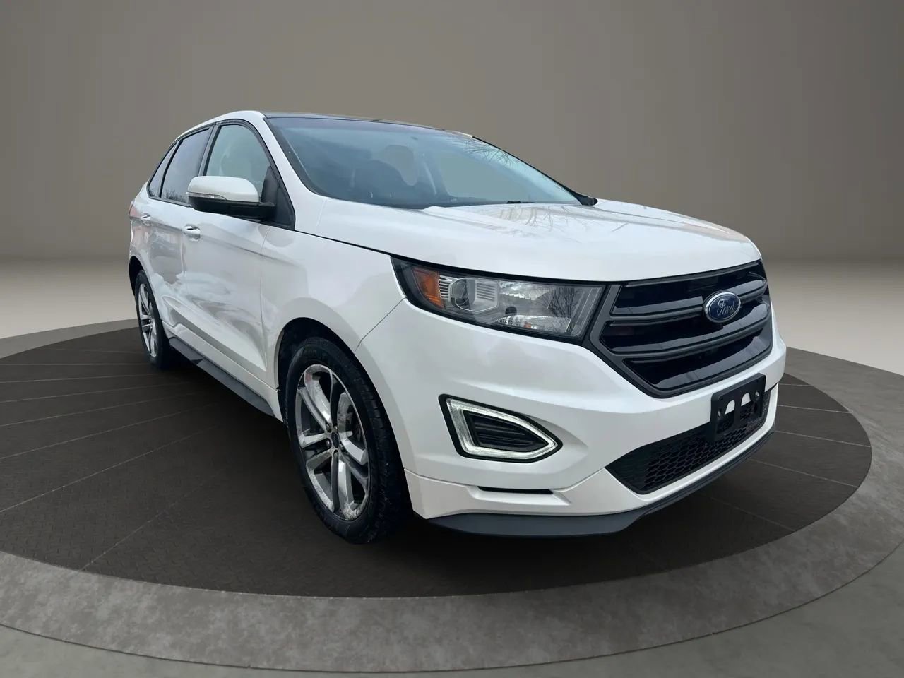 Used 2016 Ford Edge Sport w/ Technology Package image 3