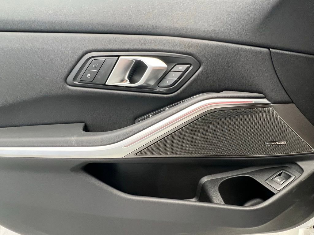 Certified 2025 BMW M340i image 21