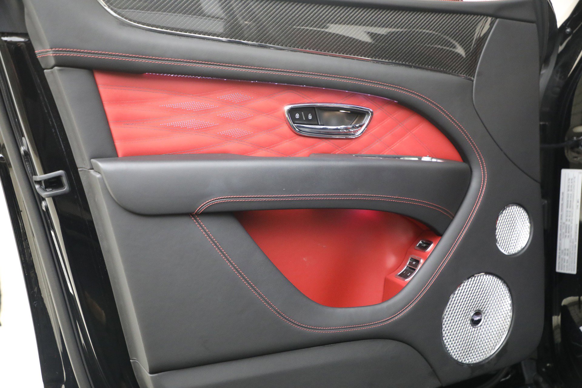 Used 2023 Bentley Bentayga Extended Wheelbase image 18