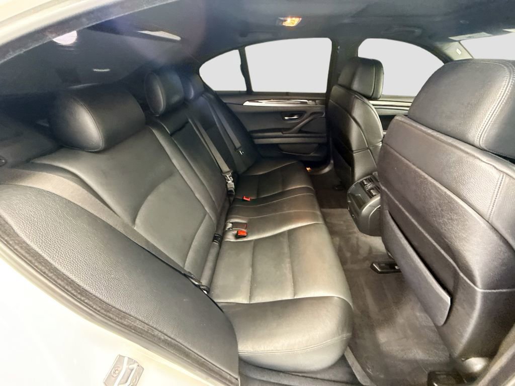 Used 2013 BMW 535i Sedan RWD image 21