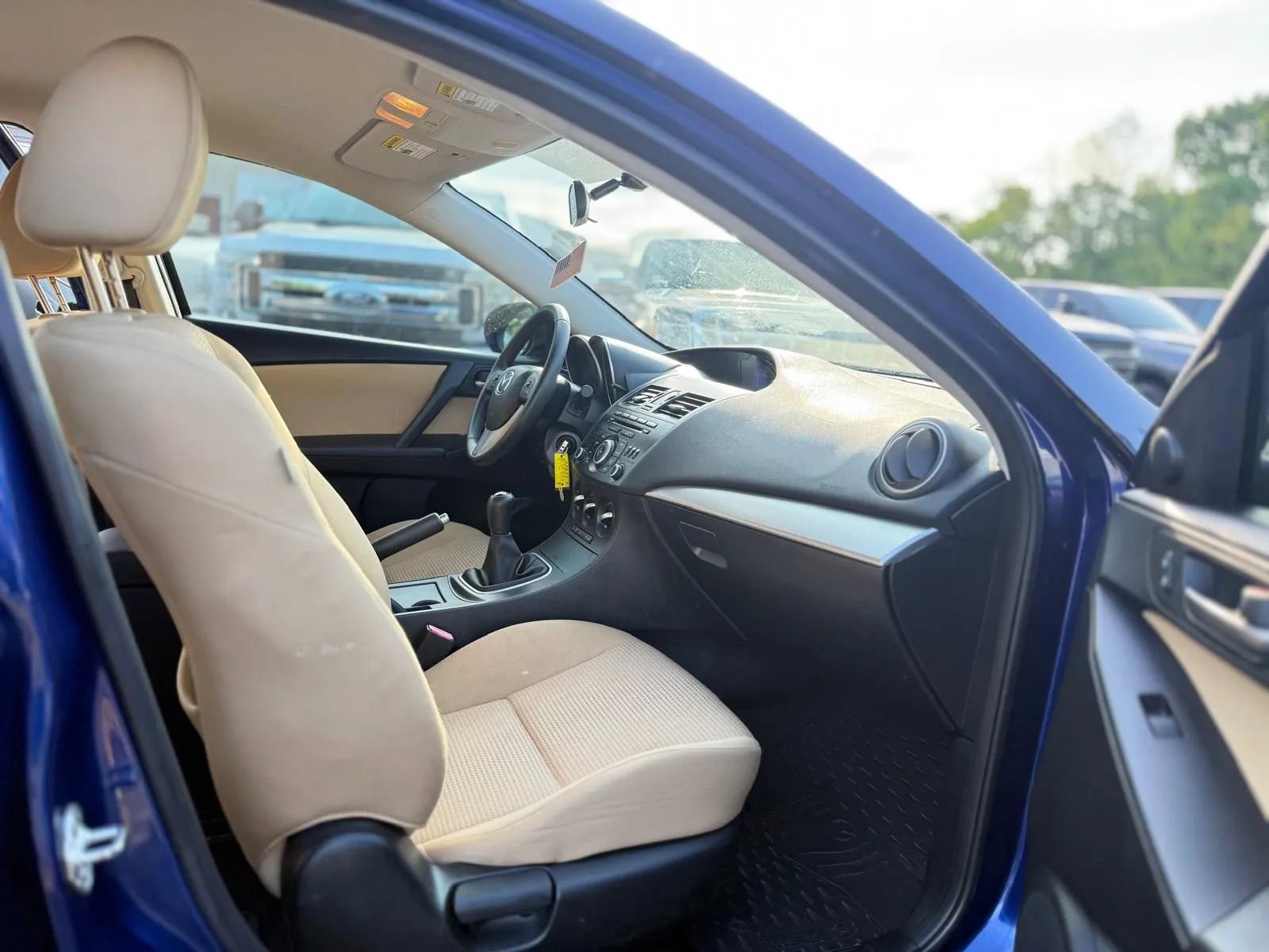 Used 2012 MAZDA MAZDA3 i Touring FWD image 17