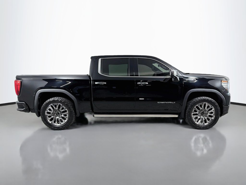 Used 2023 GMC Sierra 1500 Denali Ultimate AWD/4WD image 4