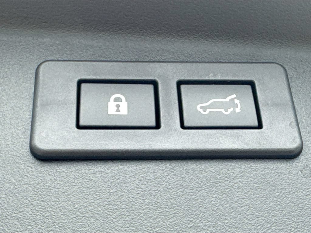Used 2026 Subaru Outback Touring AWD/4WD image 37