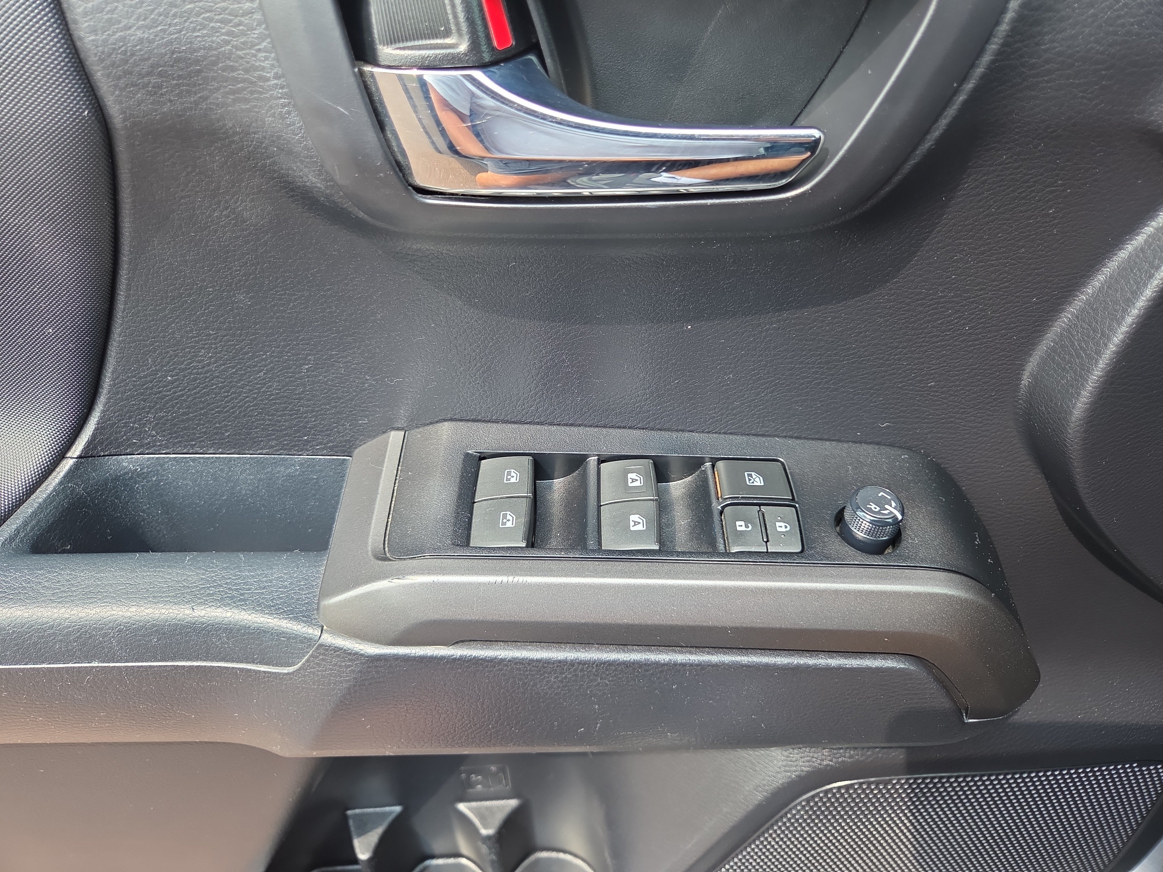 Certified 2021 Toyota Tacoma TRD Sport AWD/4WD image 29