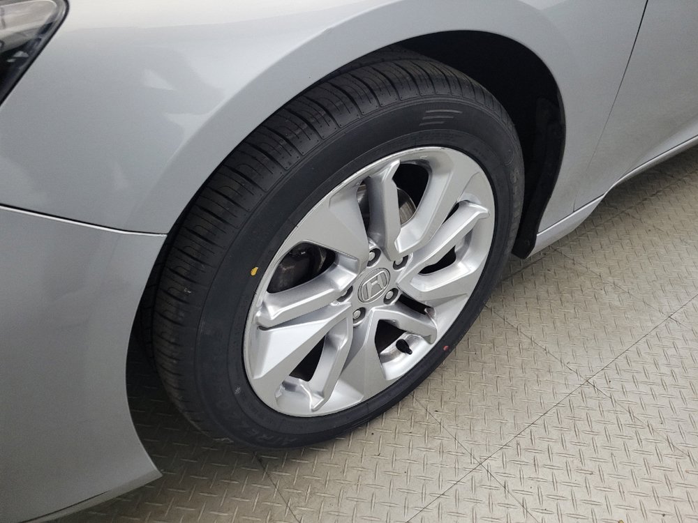 Used 2019 Honda Accord LX image 31