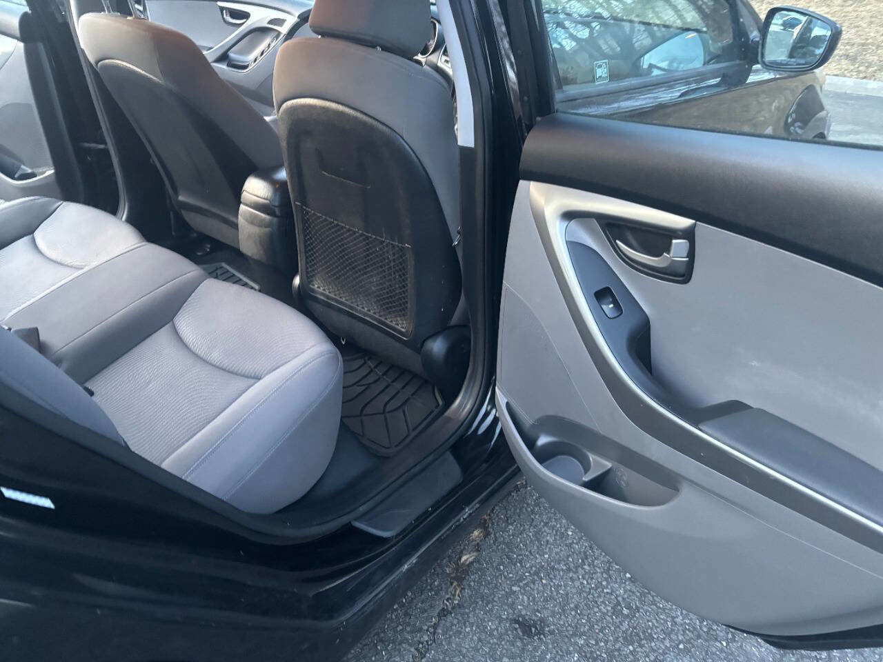 Used 2016 Hyundai Elantra SE image 23