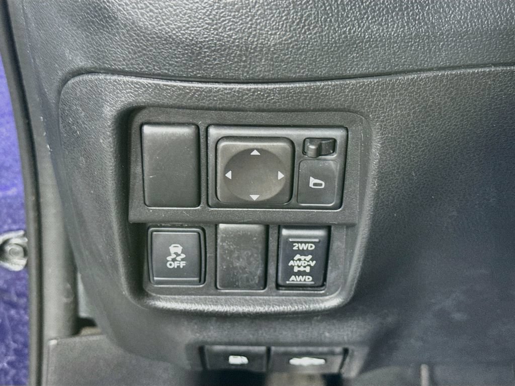 Used 2016 Nissan Juke SV AWD/4WD image 18
