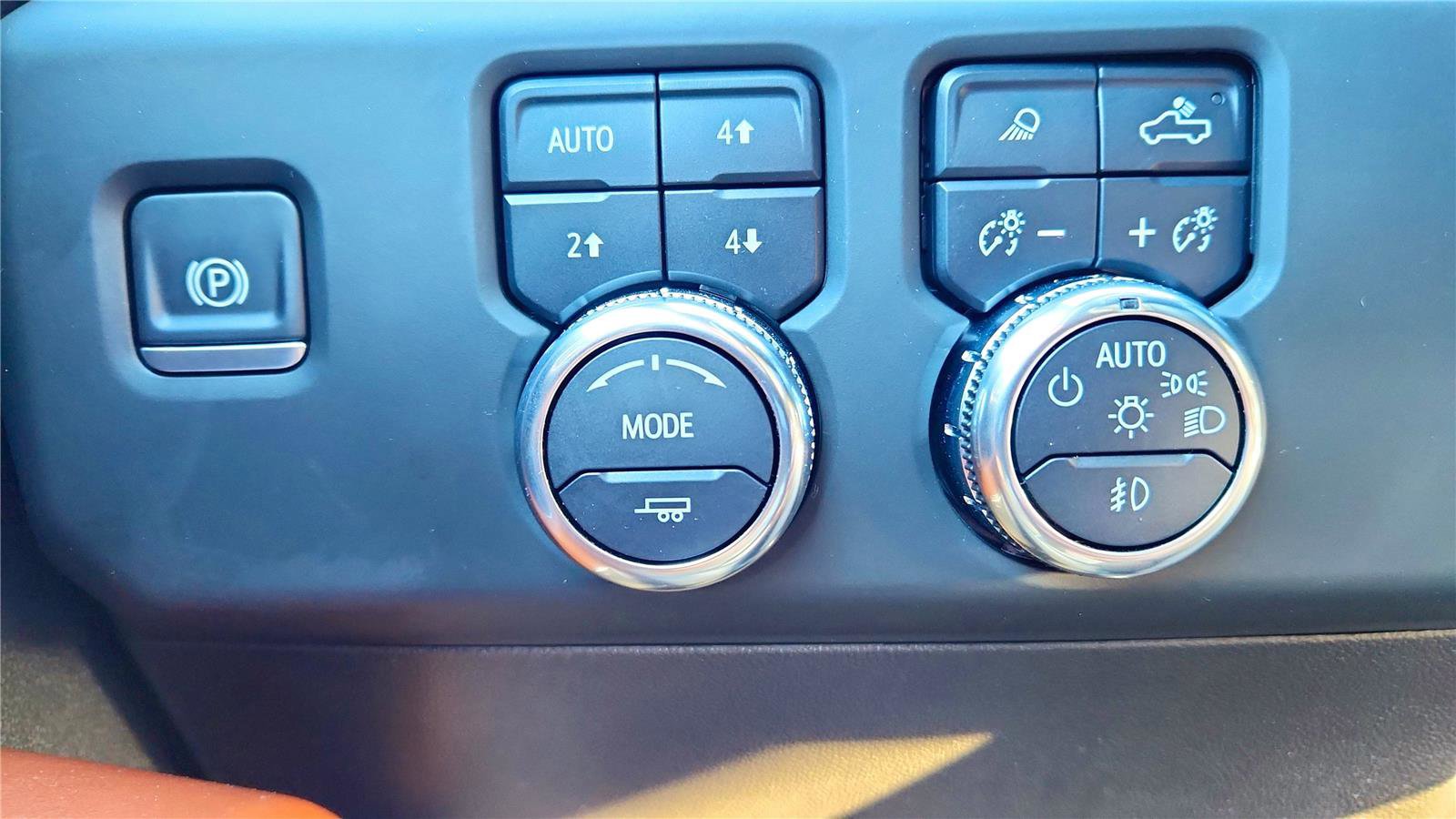 Used 2024 GMC Sierra 2500 Denali Ultimate image 28