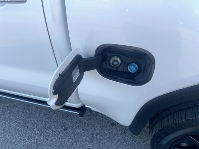 Used 2021 GMC Sierra 1500 Denali w/ Denali Ultimate Package image 10