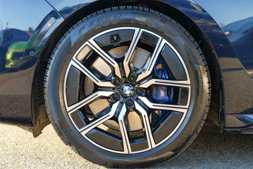 Used 2023 BMW 760i xDrive w/ Executive Package AWD/4WD image 15