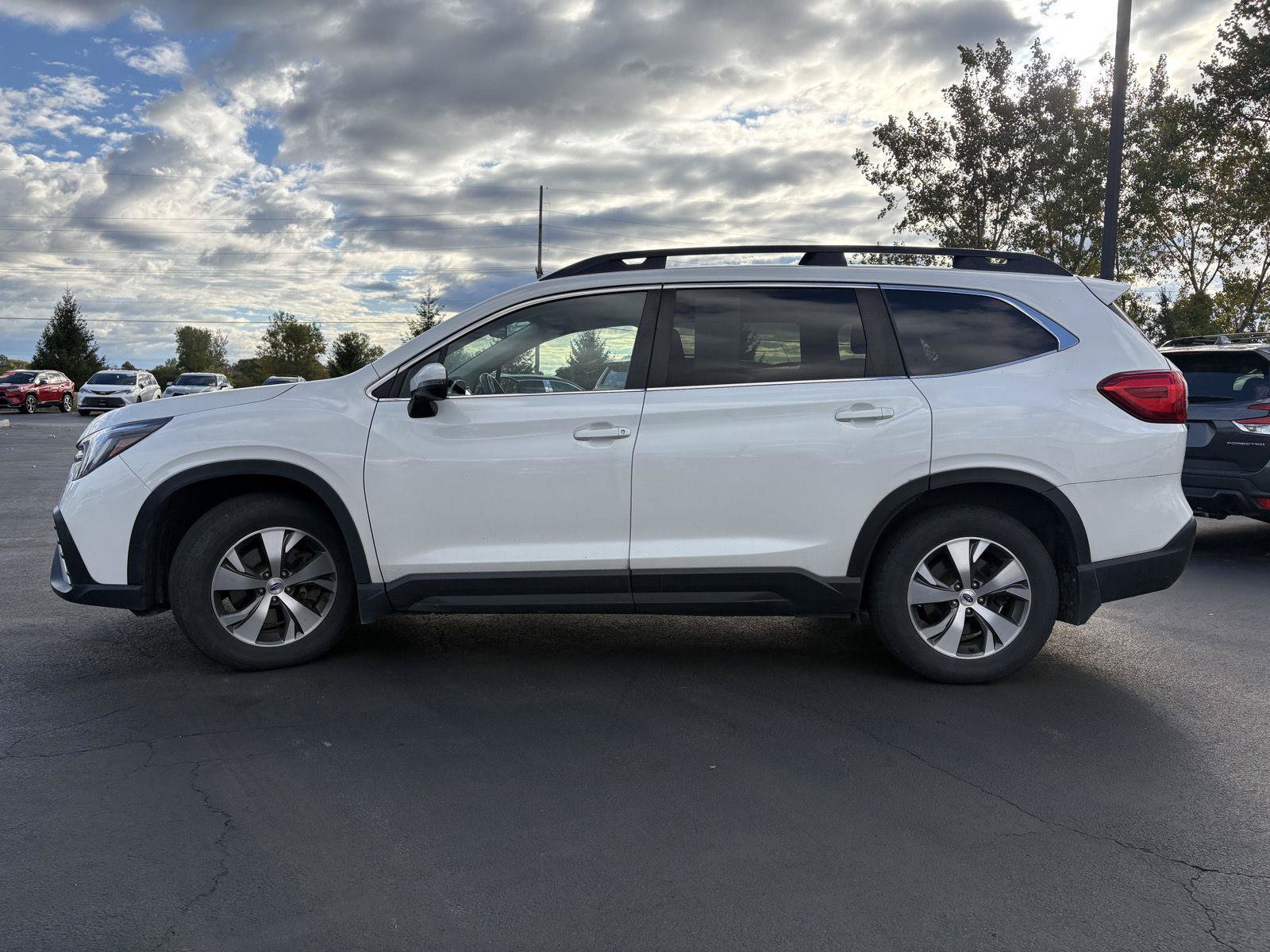 Used 2023 Subaru Ascent Premium AWD/4WD image 8