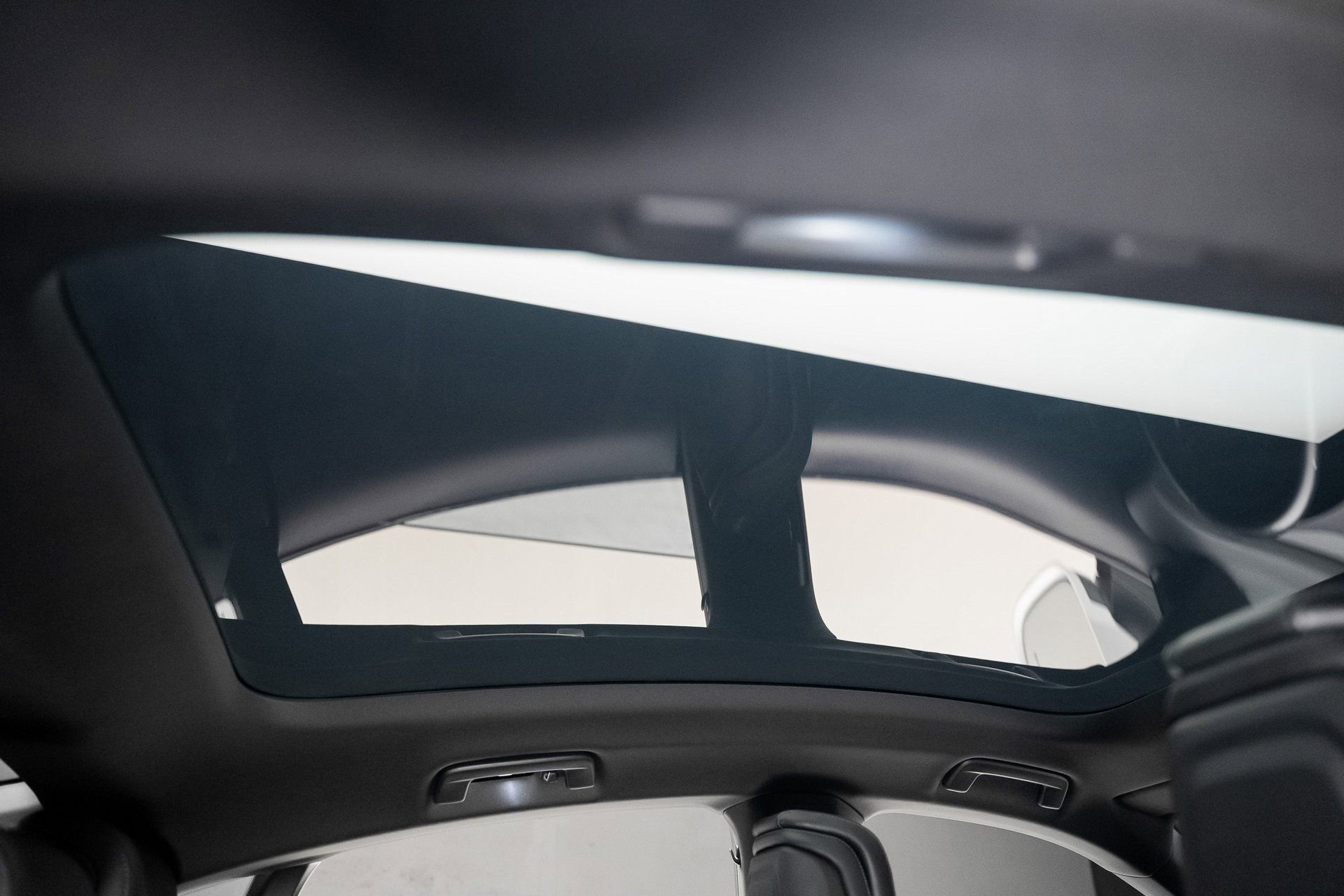 Used 2022 Porsche Taycan image 68