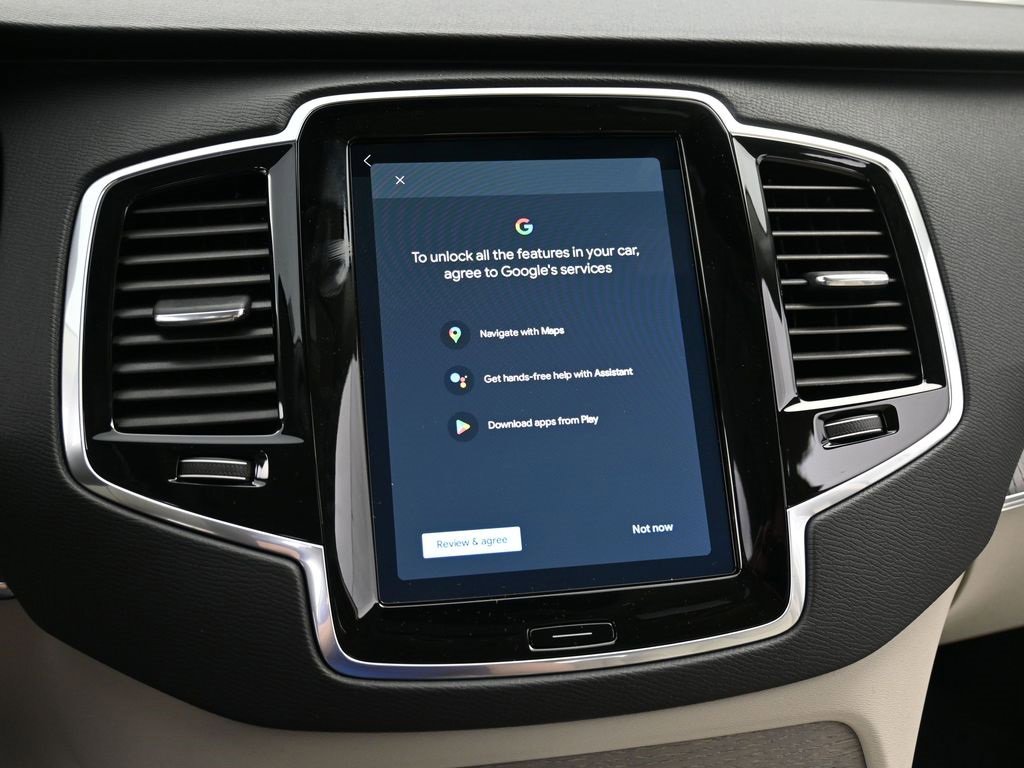 New 2025 Volvo XC90 T8 Plus w/ Protection Package Premier image 24