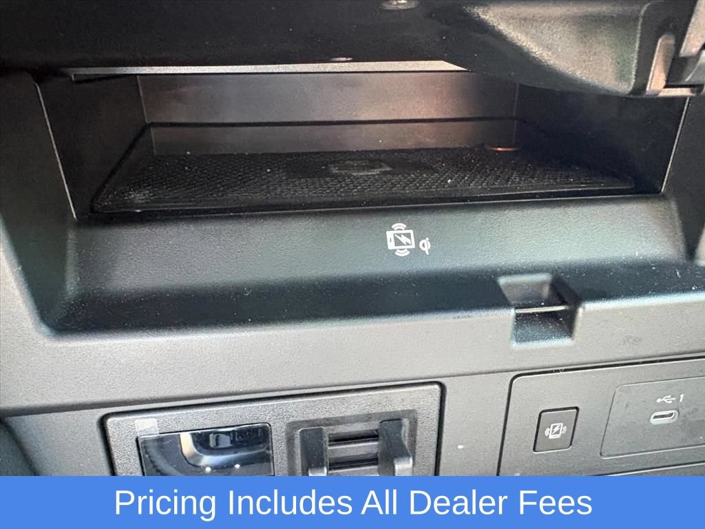 Used 2022 Nissan Armada SL w/ Captain's Chairs Package AWD/4WD image 17