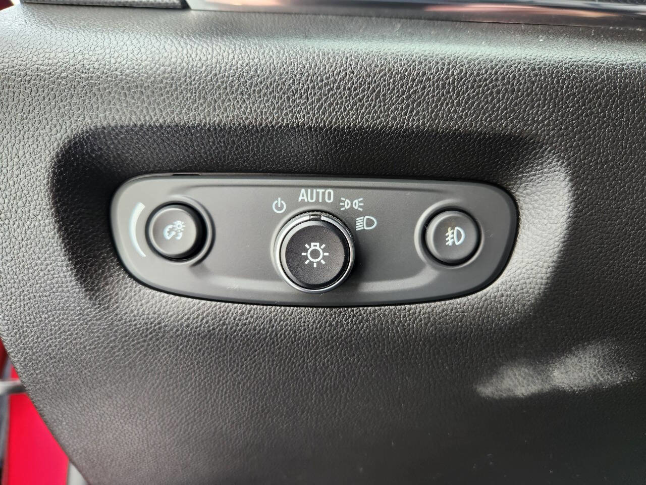 Used 2018 Chevrolet Traverse Premier image 22