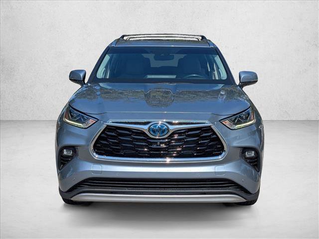 Used 2021 Toyota Highlander Platinum AWD/4WD image 2