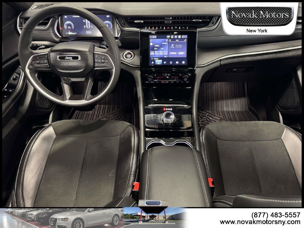 Used 2023 Jeep Grand Cherokee Altitude AWD/4WD image 15