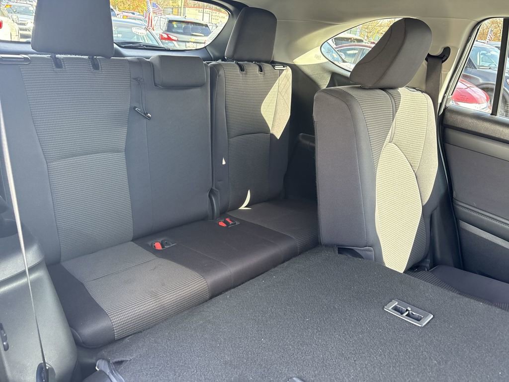 Used 2023 Toyota Highlander LE image 27
