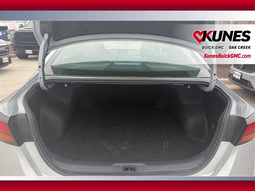 Used 2025 Nissan Altima 2.5 SR FWD image 8