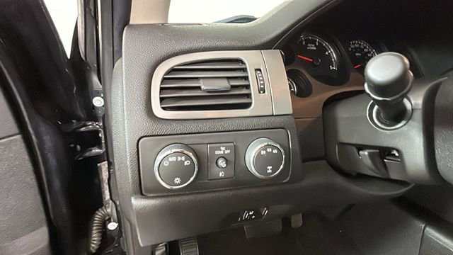 Used 2014 Chevrolet Silverado 3500 LTZ w/ LTZ Plus Package AWD/4WD image 19