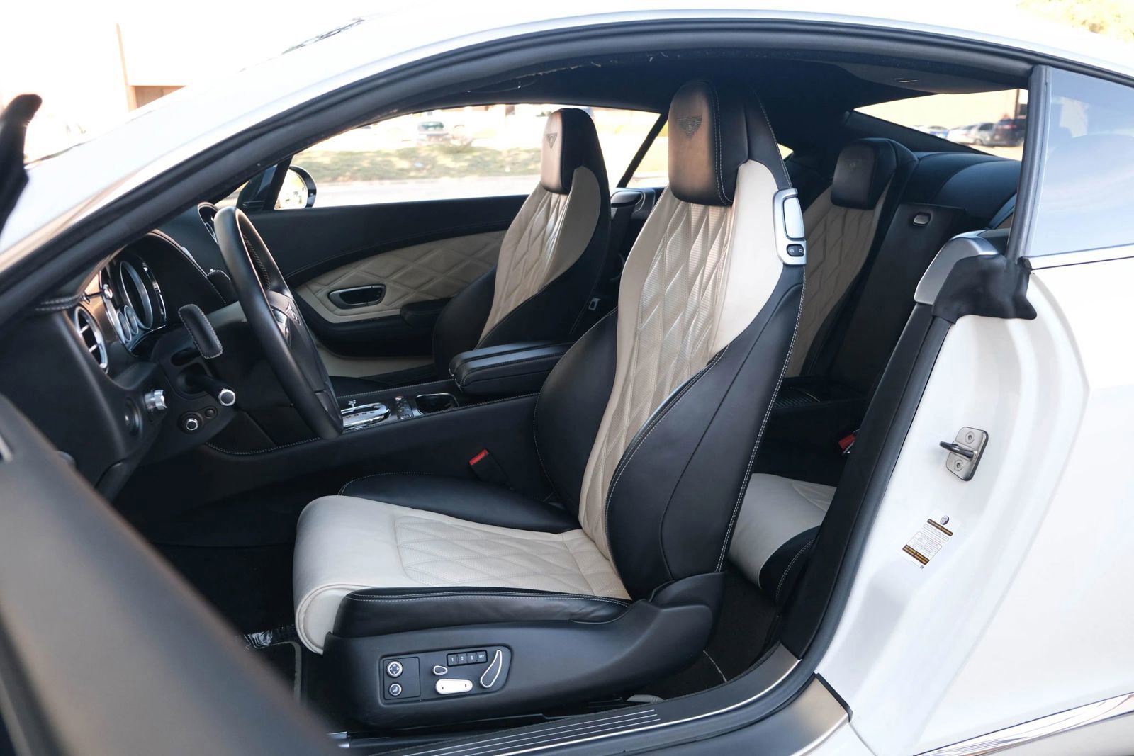 Used 2015 Bentley Continental GT V8 S image 22