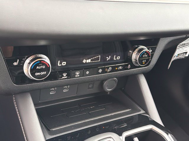 New 2026 Mitsubishi Outlander LE FWD image 40