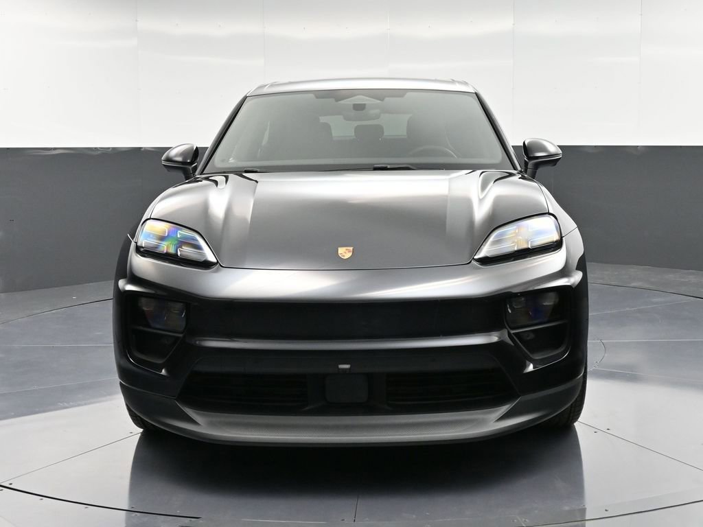 Certified 2025 Porsche Macan 4 Electric AWD/4WD image 11