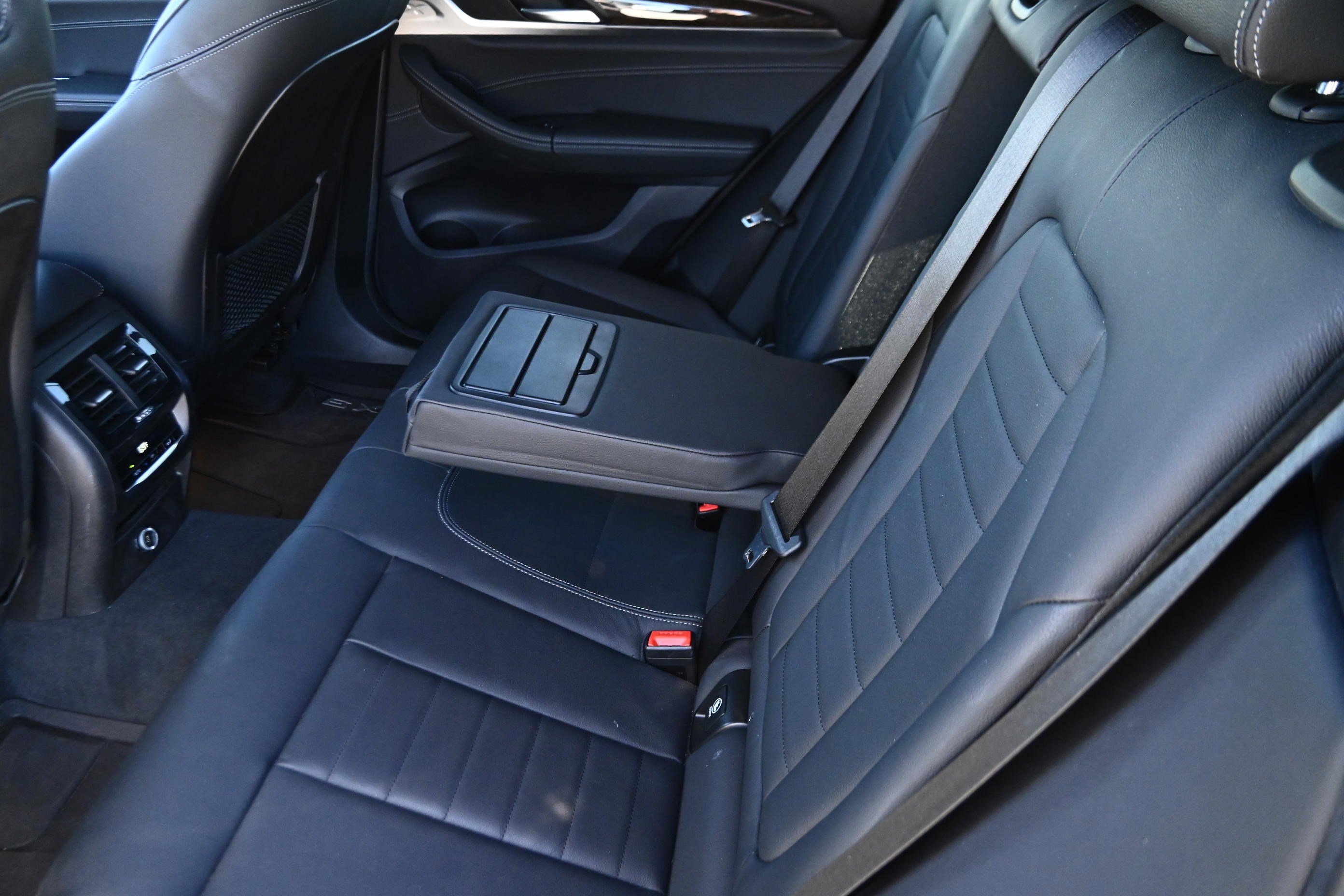 Used 2019 BMW X3 sDrive30i w/ Premium Package image 10