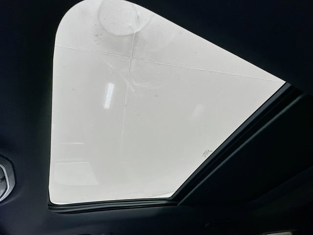 Used 2024 Jeep Grand Cherokee L Limited w/ Luxury Tech Group II image 15