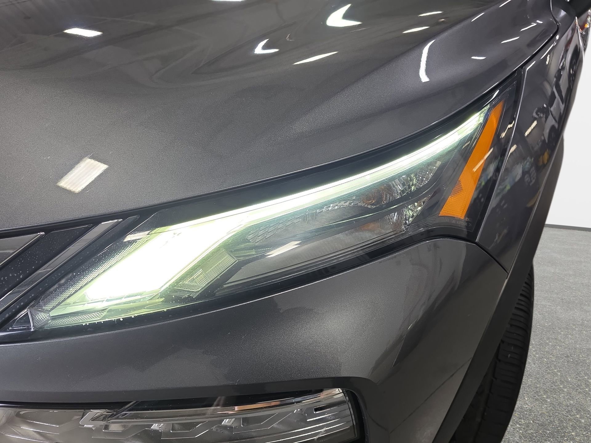 Used 2023 Nissan Rogue SV FWD image 28