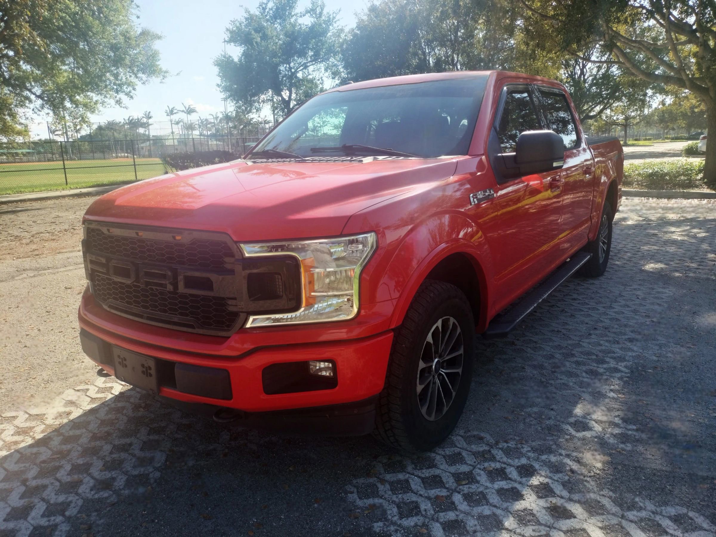 Used 2018 Ford F150 XLT w/ Equipment Group 302A Luxury AWD/4WD image 3