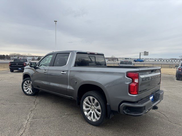 Used 2021 Chevrolet Silverado 1500 High Country w/ Safety Package II image 6