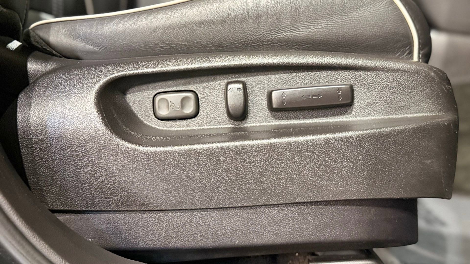 Used 2017 Acura MDX SH-AWD w/ Advance Package image 64