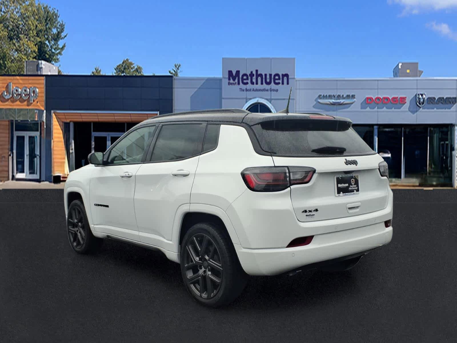 Used 2024 Jeep Compass Limited w/ High Altitude Package AWD/4WD image 7