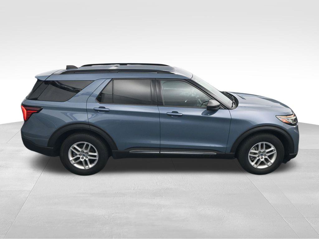 Used 2025 Ford Explorer Active RWD image 34