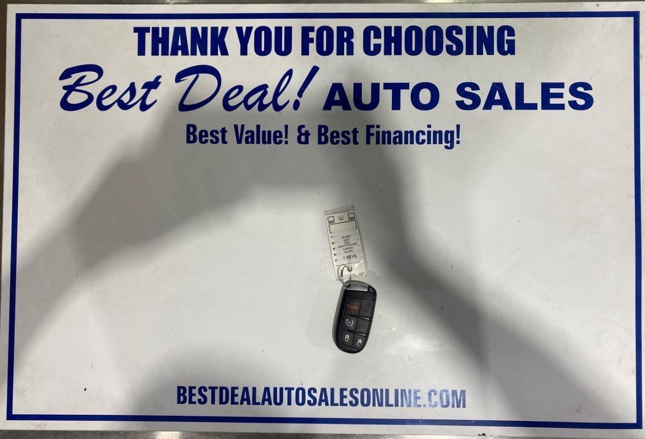 Used 2017 Jeep Grand Cherokee Laredo w/ Quick Order Package 23E AWD/4WD image 32