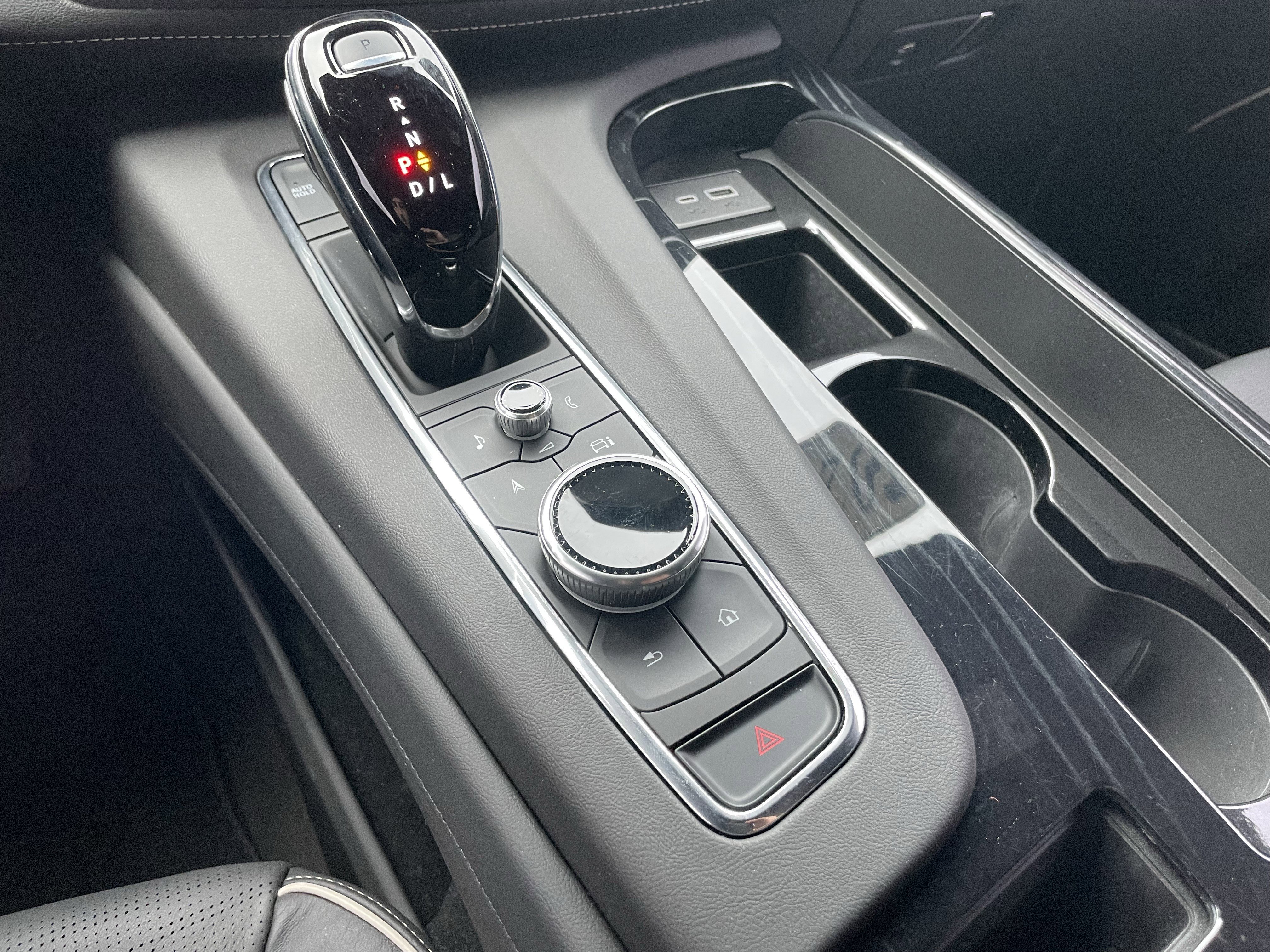 Used 2024 Cadillac Escalade Sport w/ LPO, ONYX Package image 20