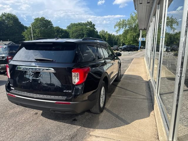 Used 2023 Ford Explorer XLT AWD/4WD image 6